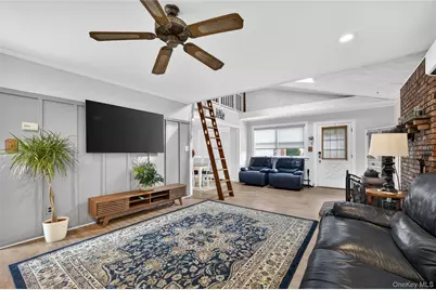 46 Monell Avenue, Islip, NY 11751 - Photo 18