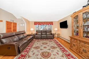 15 Lourae Dr, Massapequa Park, NY 11762 - Photo 12