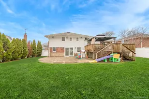 15 Lourae Dr, Massapequa Park, NY 11762 - Photo 4