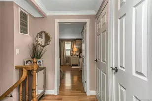 26 Herbert Dr, New Hyde Park, NY 11040 - Photo 20
