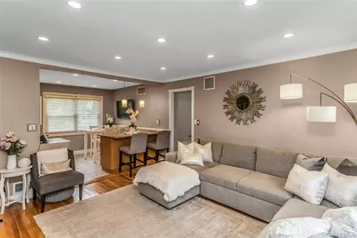26 Herbert Drive, New Hyde Park, NY 11040 - Photo 8