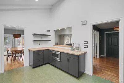 1304 Birch Hill Lane, Mamaroneck, NY 10543 - Photo 18