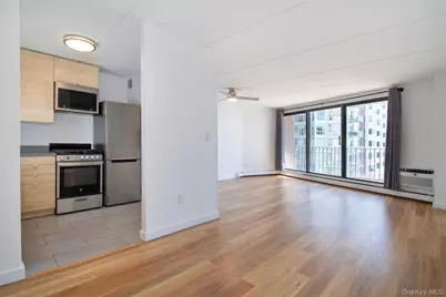1155 Warburton Avenue #4L, Yonkers, NY 10701 - Photo 4