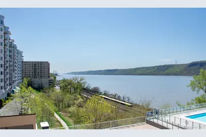 1155 Warburton Avenue #4L, Yonkers, NY 10701 - Photo 14