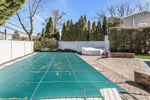 5 Jan Ln, Woodbury, NY 11797 - Photo 30