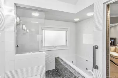 5 Jan Lane, Woodbury, NY 11797 - Photo 20