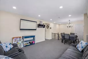 150 Pointe Cir N, Coram, NY 11727 - Photo 12