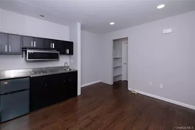 142 E Sunnyside Lane #Side Entry, Irvington, NY 10533 - Photo 2