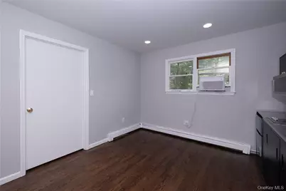 142 E Sunnyside Lane #Side Entry, Irvington, NY 10533 - Photo 4