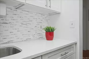 90 Bryant Ave, White Plains, NY 10605 - Photo 6