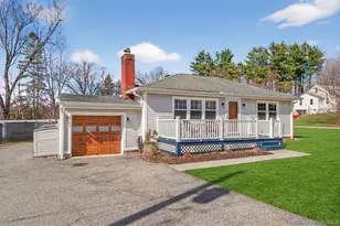 24 Linda Pl, Fishkill, NY 12524 - Photo 2