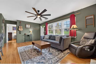 24 Linda Place, Fishkill, NY 12524 - Photo 4