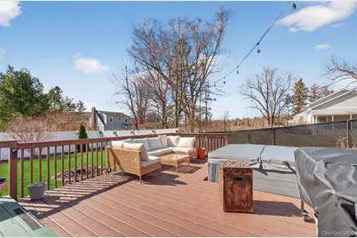 24 Linda Place, Fishkill, NY 12524 - Photo 16