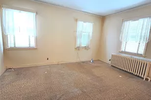 242 Graff Ave, Bronx, NY 10465 - Photo 6