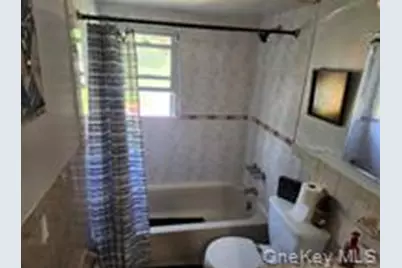 35 Mulford Place, Hempstead, NY 11550 - Photo 16