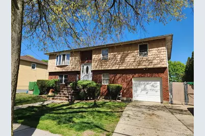 35 Mulford Place, Hempstead, NY 11550 - Photo 1