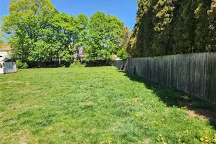 35 Mulford Pl, Hempstead, NY 11550 - Photo 4