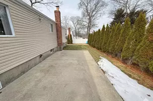 373 Port Ave, Ronkonkoma, NY 11779 - Photo 2