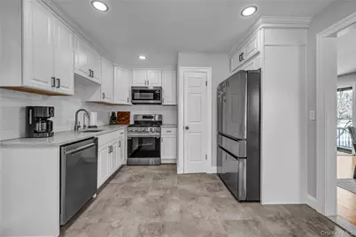 111 Vicki Lane, Hopewell Junction, NY 12533 - Photo 10