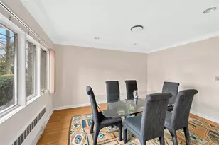 24 Allen Rd, Rockville Centre, NY 11570 - Photo 8