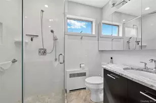 24 Allen Rd, Rockville Centre, NY 11570 - Photo 26