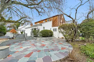 24 Allen Rd, Rockville Centre, NY 11570 - Photo 36