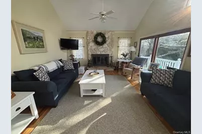 16 Grant Boulevard, Hampton Bays, NY 11946 - Photo 2