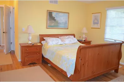 16 Grant Boulevard, Hampton Bays, NY 11946 - Photo 6