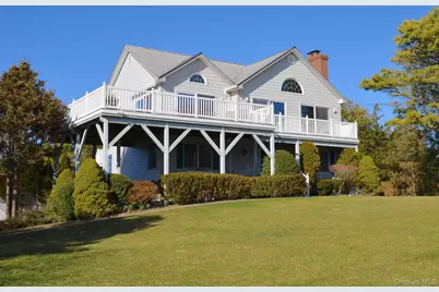 16 Grant Boulevard, Hampton Bays, NY 11946 - Photo 1