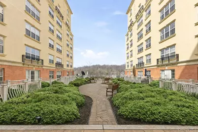 10 Byron Place #804, Larchmont, NY 10538 - Photo 2