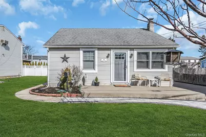 87 Kellum, West Babylon, NY 11704 - Photo 1