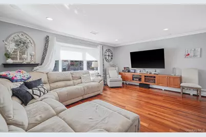 47 2nd Street, Ronkonkoma, NY 11779 - Photo 2