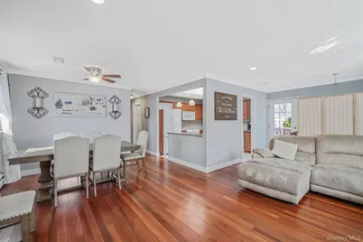 47 2nd Street, Ronkonkoma, NY 11779 - Photo 4