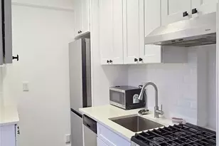 99-05 63rd Dr, Rego Park, NY 11374 - Photo 8