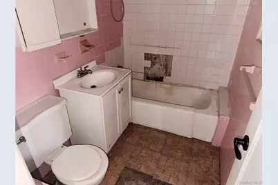 93 Vermont Avenue, West Babylon, NY 11704 - Photo 8