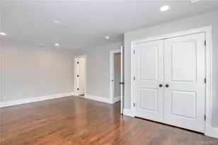 237 Tomahawk St, Baldwin Place, NY 10505 - Photo 10