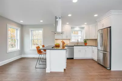 237 Tomahawk Street #3, Baldwin Place, NY 10505 - Photo 4