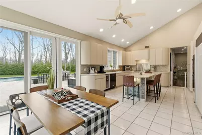 50 Tall Oak Crescent, Oyster Bay, NY 11791 - Photo 10