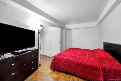 1690 Metropolitan Avenue #1E, Bronx, NY 10462 - Photo 8