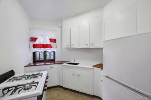 1690 Metropolitan Ave, Bronx, NY 10462 - Photo 10