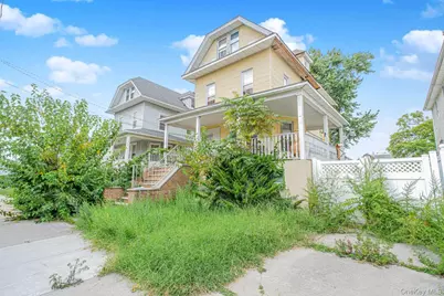 6932 Burchell Avenue, Arverne, NY 11692 - Photo 2