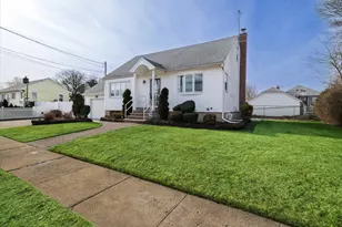 158 Roosevelt Ave, Freeport, NY 11520 - Photo 16