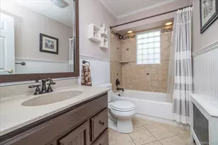 158 Roosevelt Ave, Freeport, NY 11520 - Photo 8