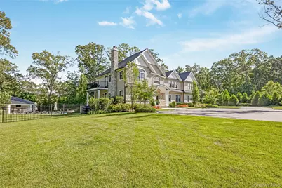 11 Landview Drive, Dix Hills, NY 11746 - Photo 36