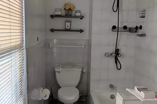 21-46 73rd St, East Elmhurst, NY 11370 - Photo 8