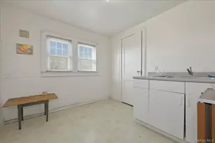 590 Waterview Rd, Oceanside, NY 11572 - Photo 18