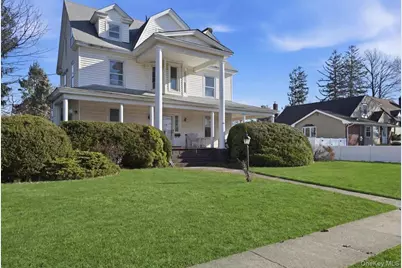 590 Waterview Road, Oceanside, NY 11572 - Photo 26