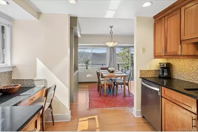 1020 Warburton Avenue #5A, Yonkers, NY 10701 - Photo 14