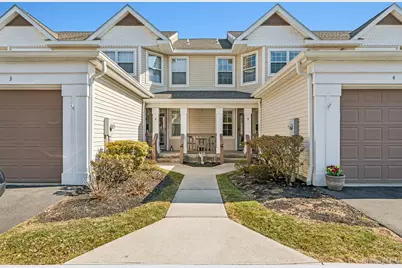 4 Commodore Circle, Port Jefferson Station, NY 11776 - Photo 2