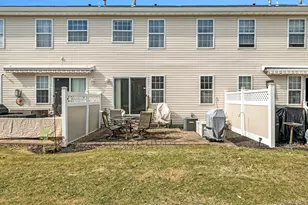 4 Commodore Cir, Port Jefferson Station, NY 11776 - Photo 28